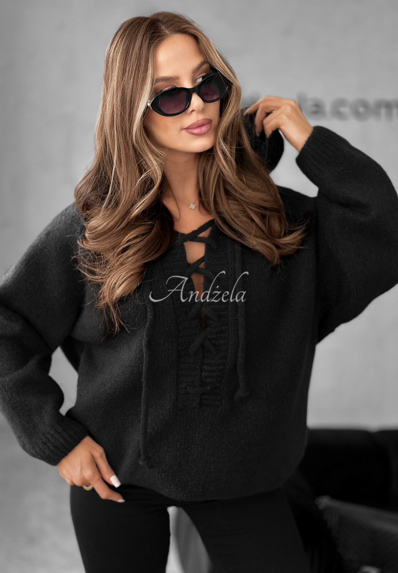 Pulover oversize cu șnur și glugă Laossi