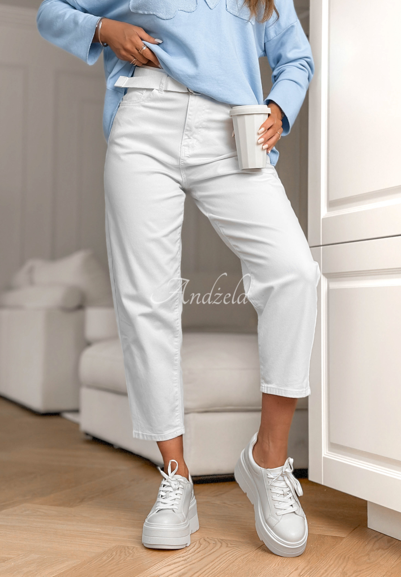 Blugi mom fit cu curea Know Nothing