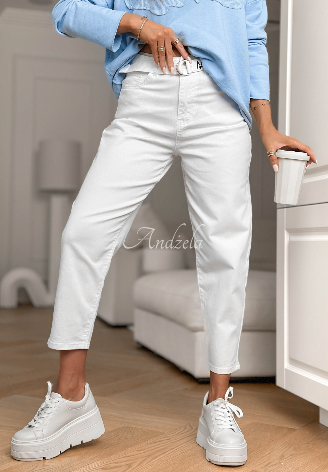 Blugi mom fit cu curea Know Nothing