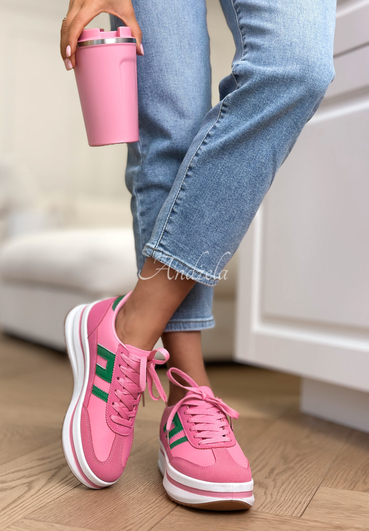 Adidași Not Going Anywhere