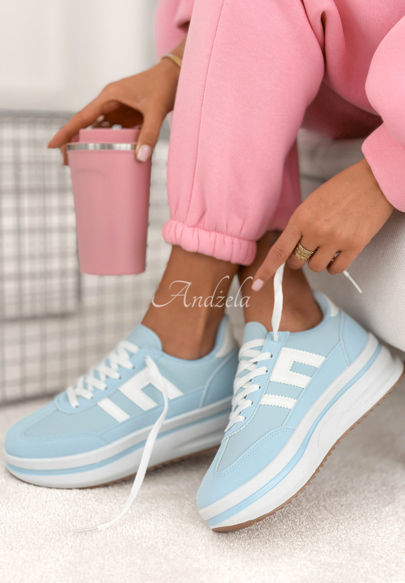 Adidași Not Going Anywhere