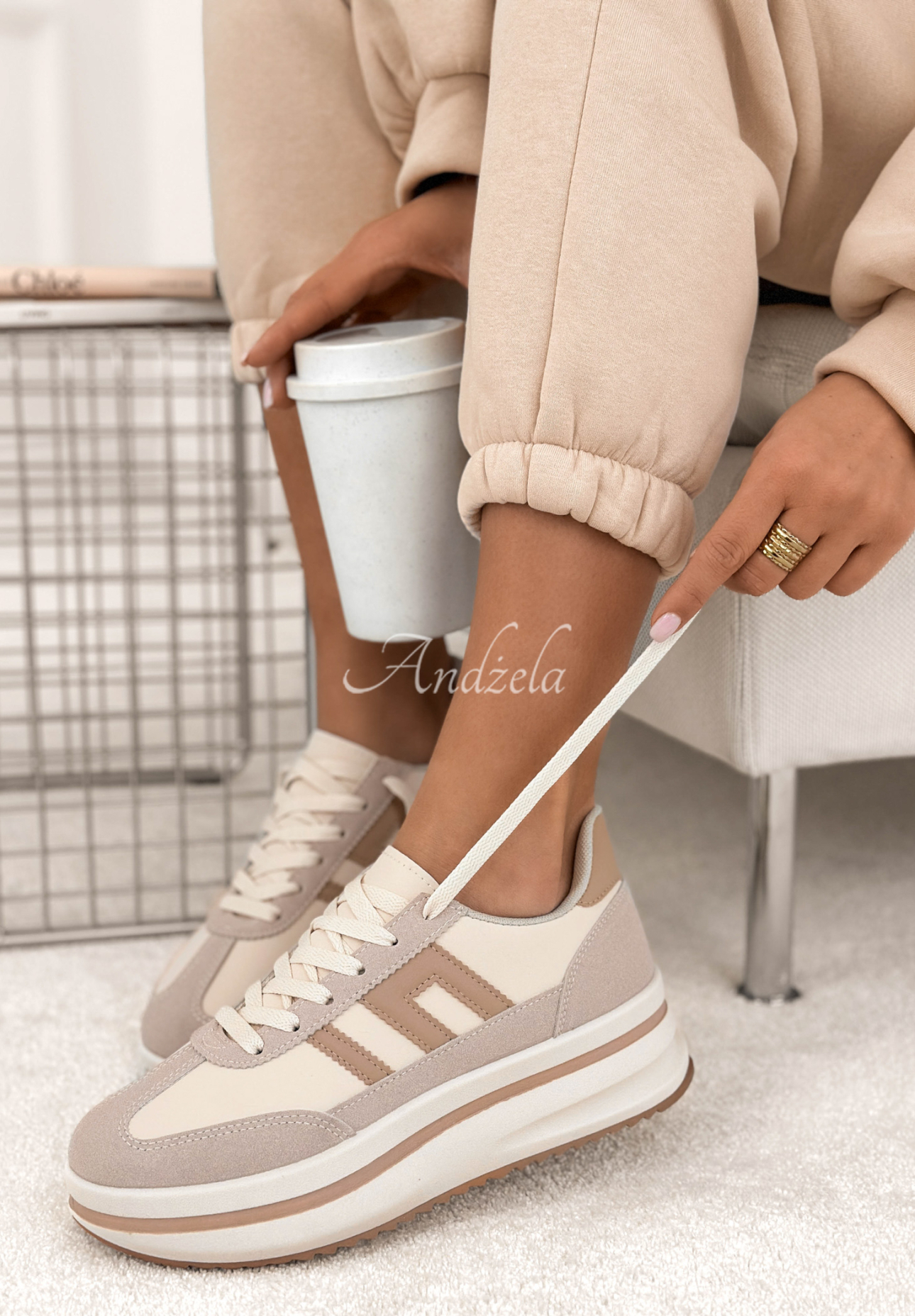 Adidași Not Going Anywhere