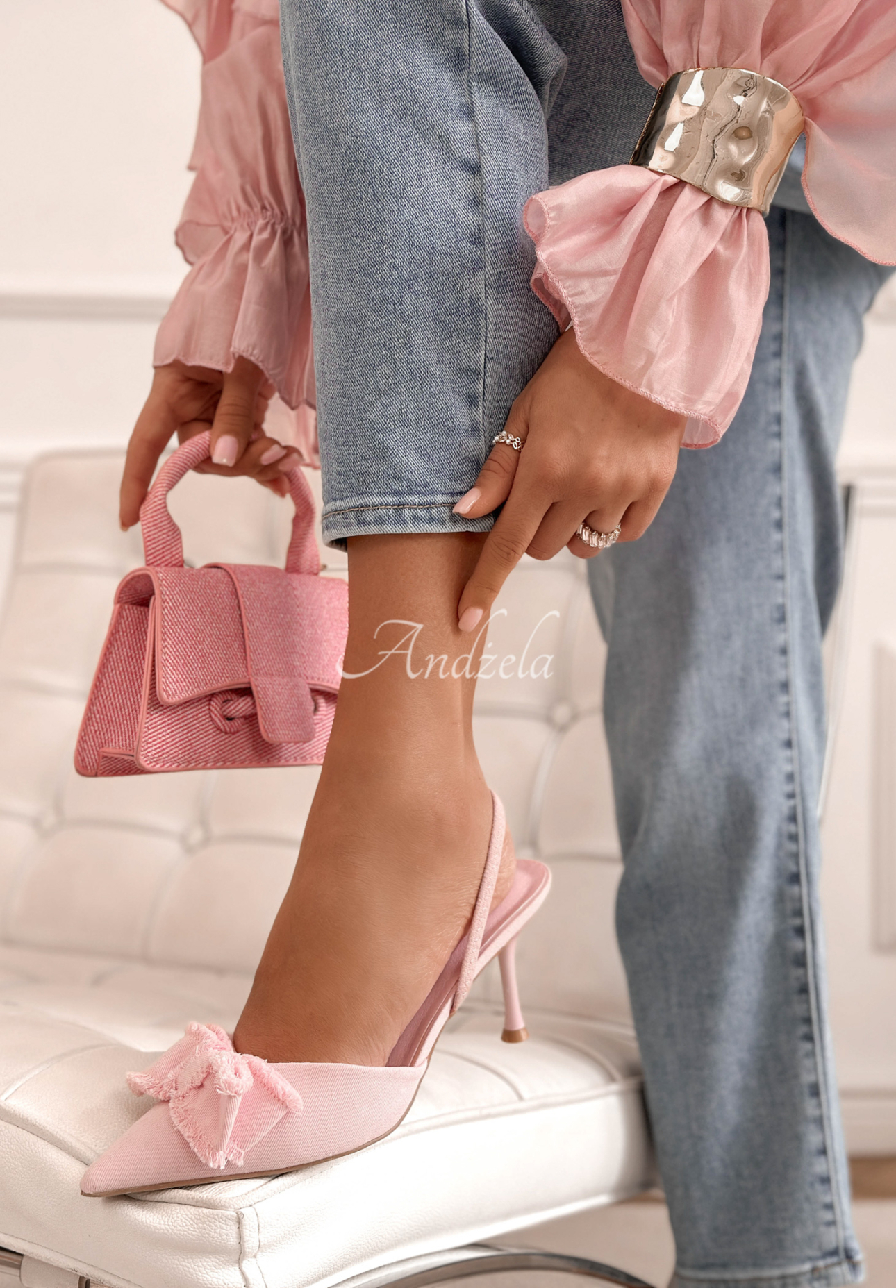 Sandale cu toc subțire și fundiță New Season