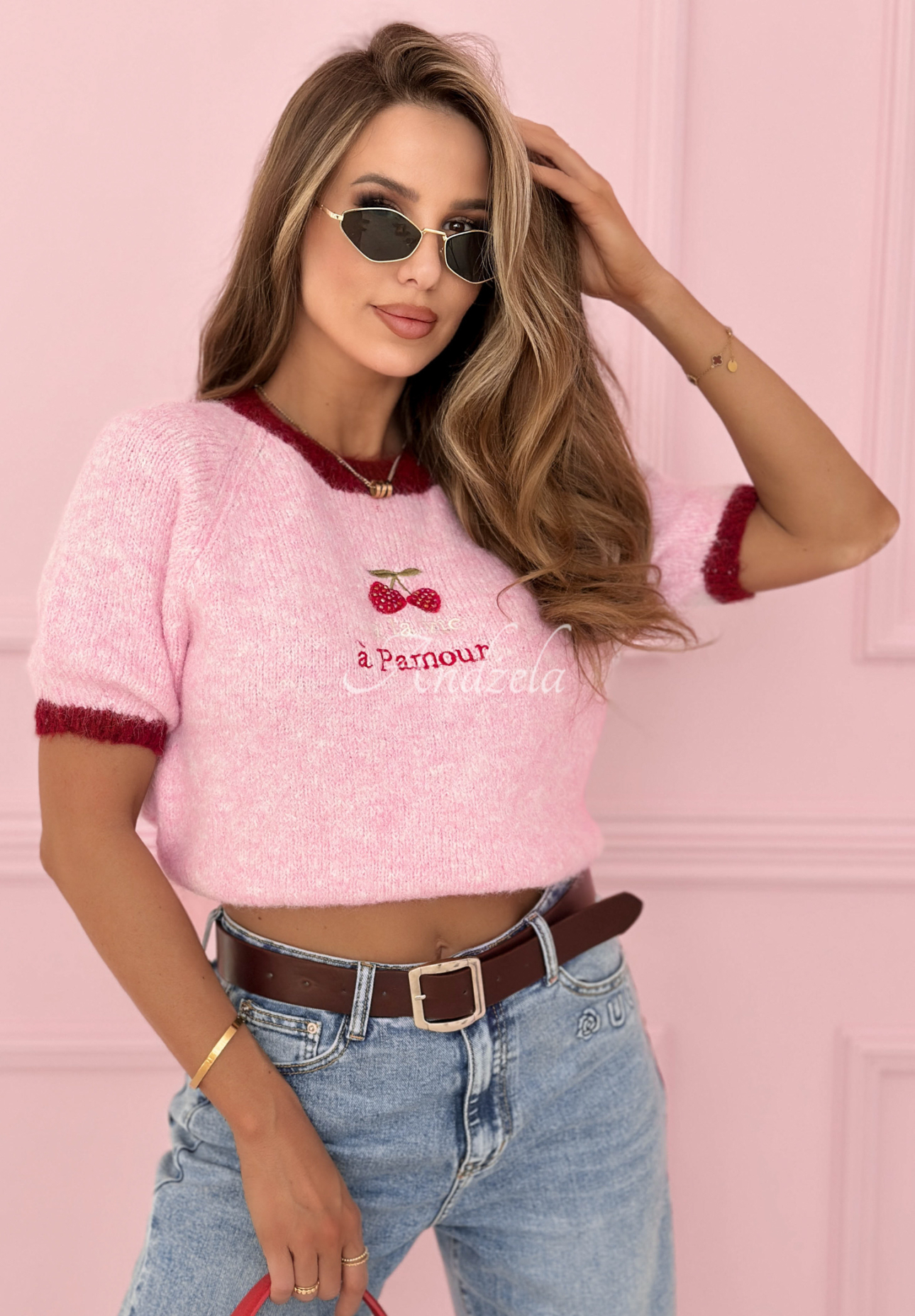 Pulover cu vișine brodate și viscoză Cherry Pamour