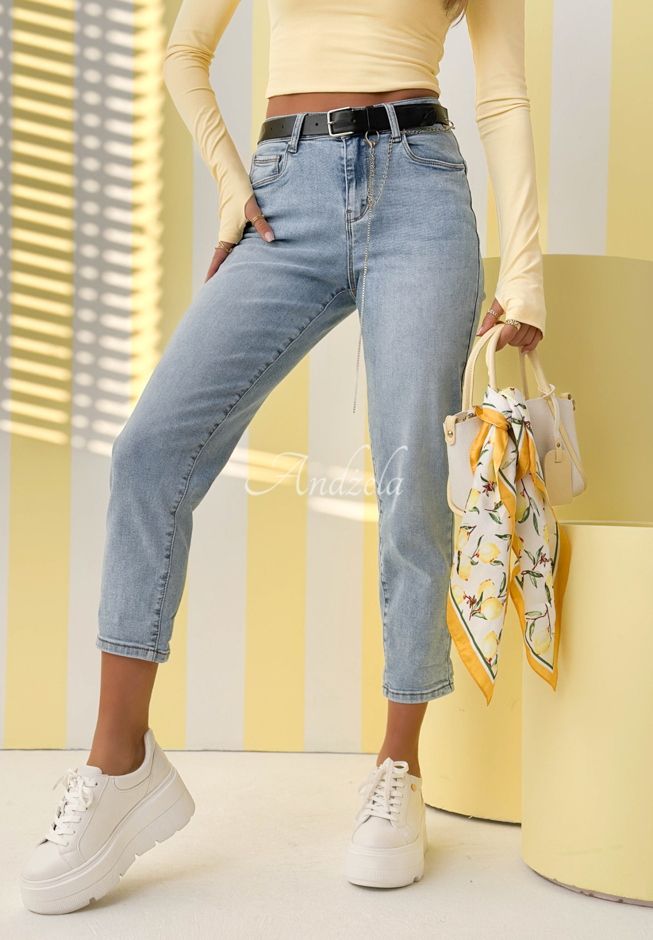 Blugi cu curea mom fit Just Because