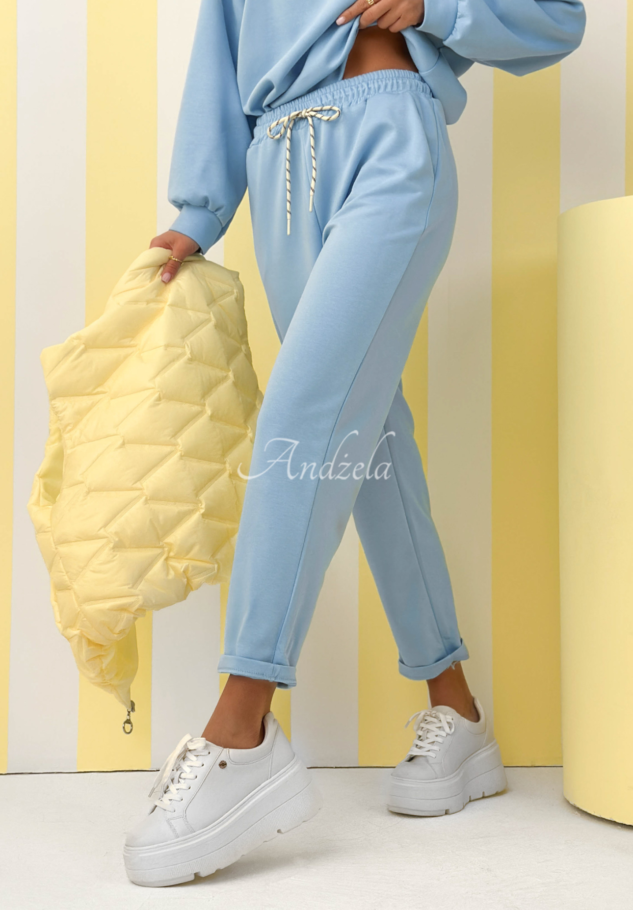 Set de trening din viscoză, hanorac și pantaloni Better Now