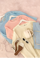 Prążkowany asymetryczny Pulover z koronką Fresh Start albastru azuriu