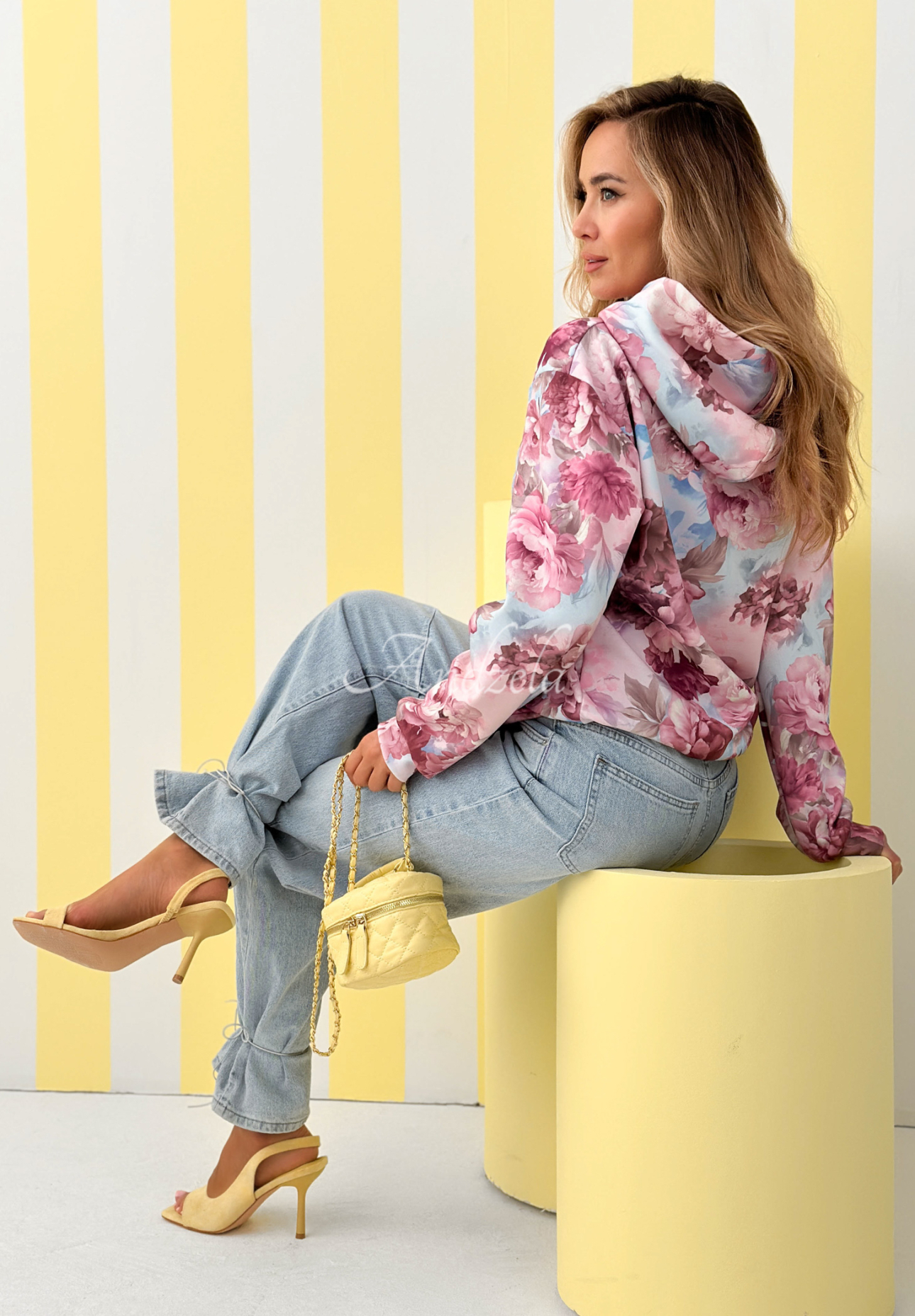 Hanorac floral cu glugă din viscoză Freshly Cut Flowers