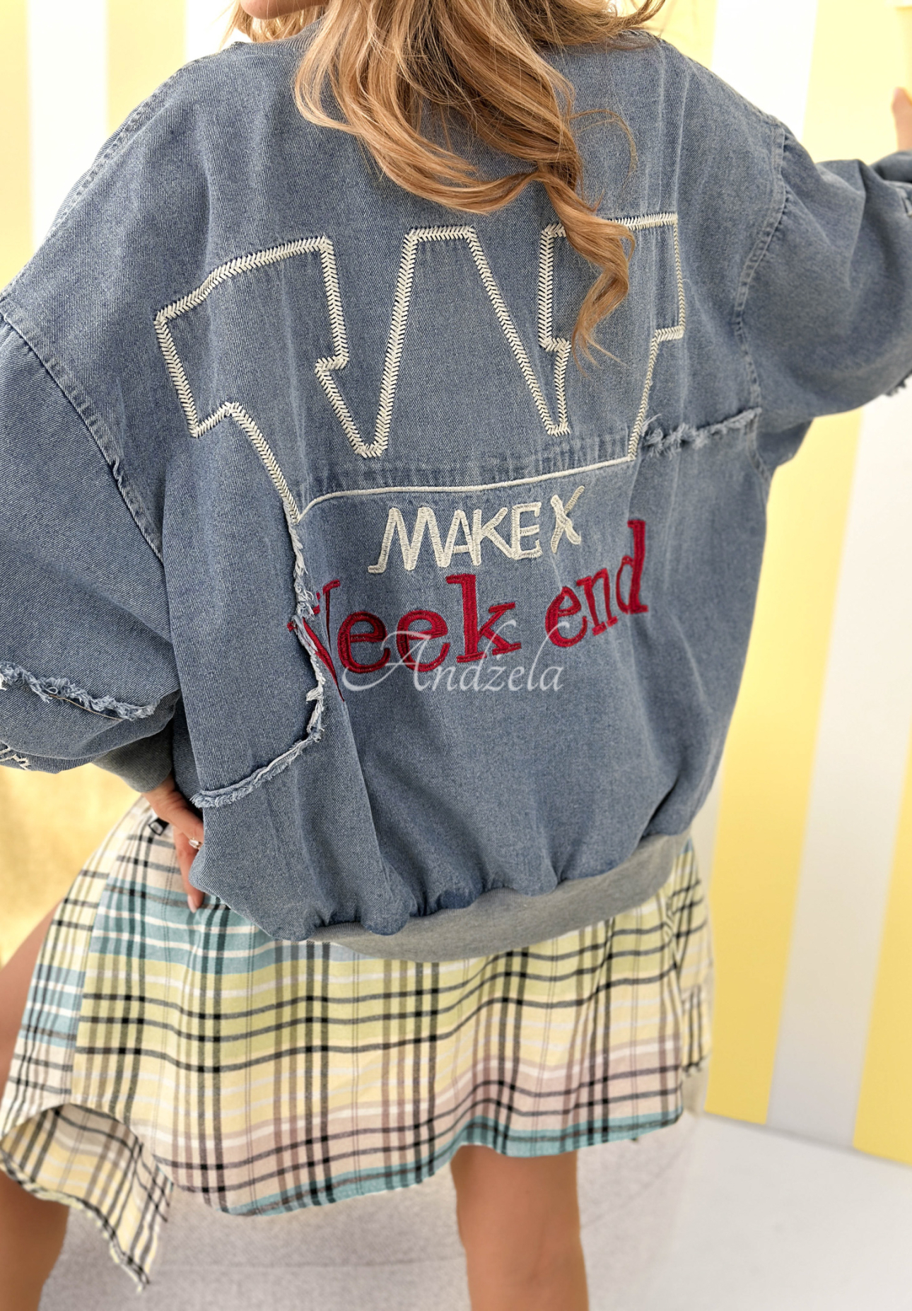 Geacă din denim oversize cu aplicații Nothing Is Impossible