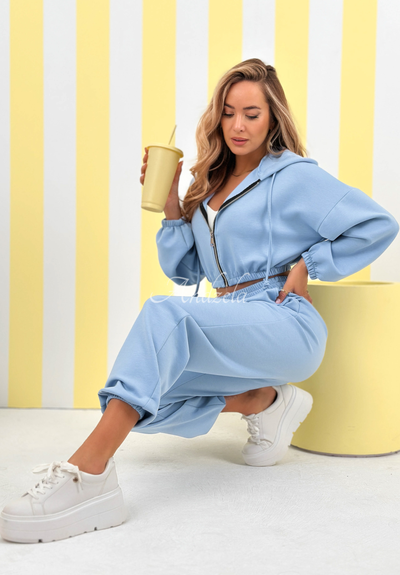 Hanorac scurt cu glugă din viscoză New Season Baddie