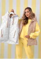 Pikowana Vestă z kapturem Spring Touch albă