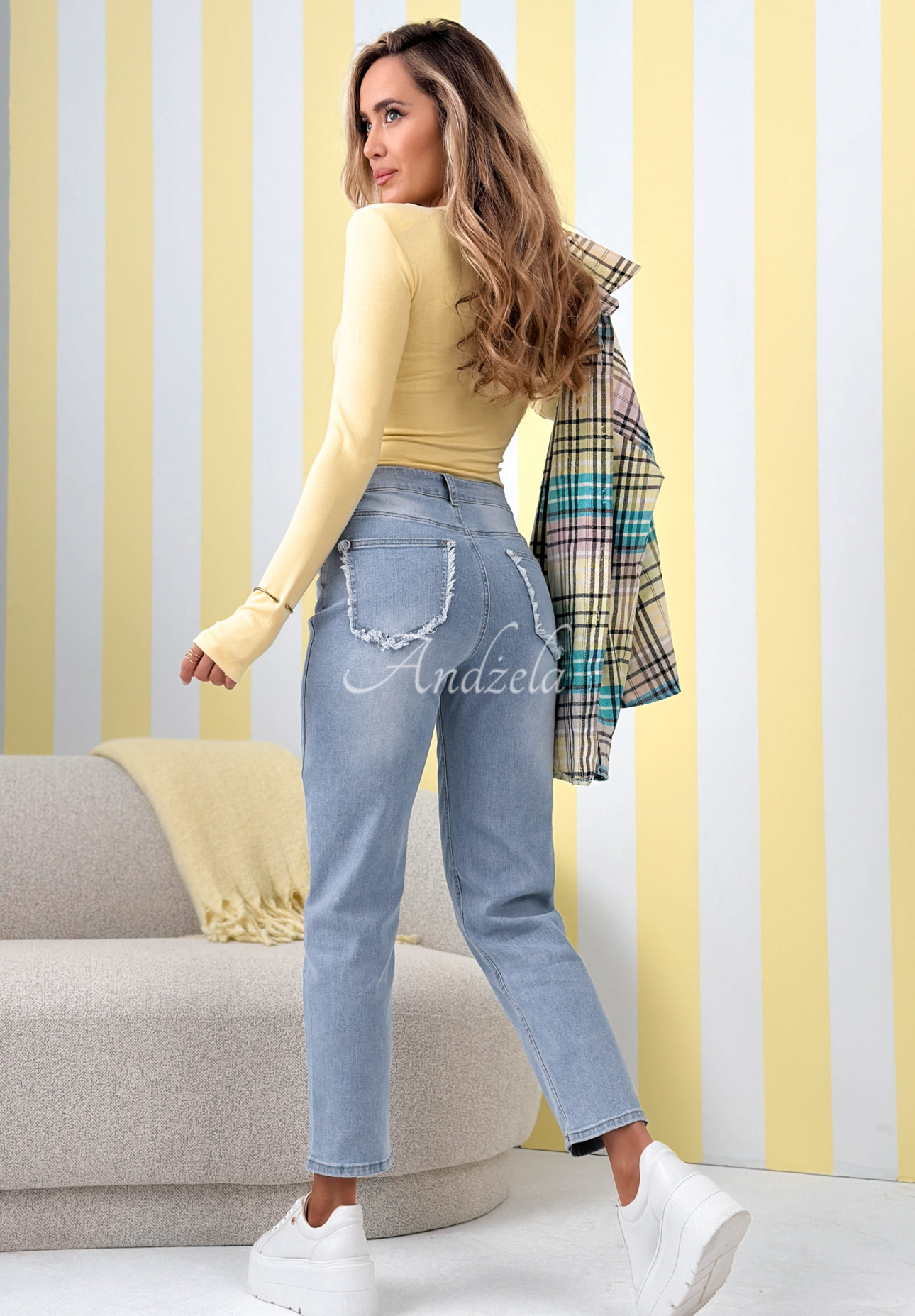 Blugi mom fit No Way