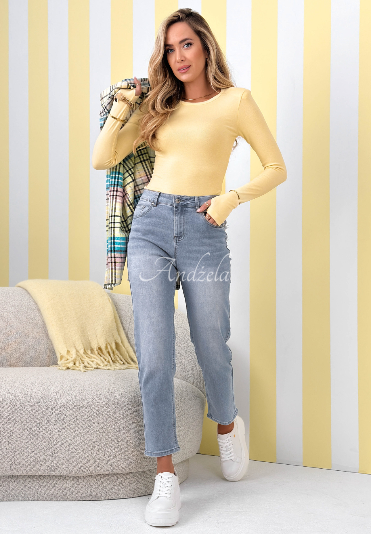 Blugi mom fit No Way