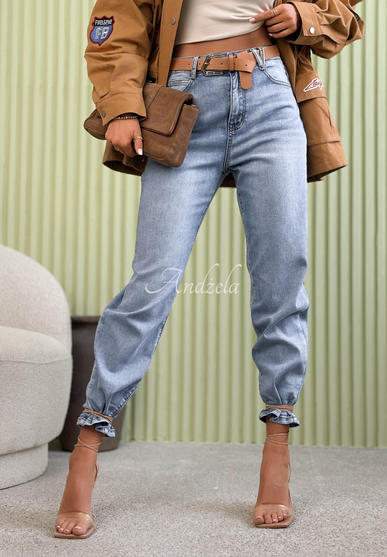 Pantaloni mom fit din denim Here Again