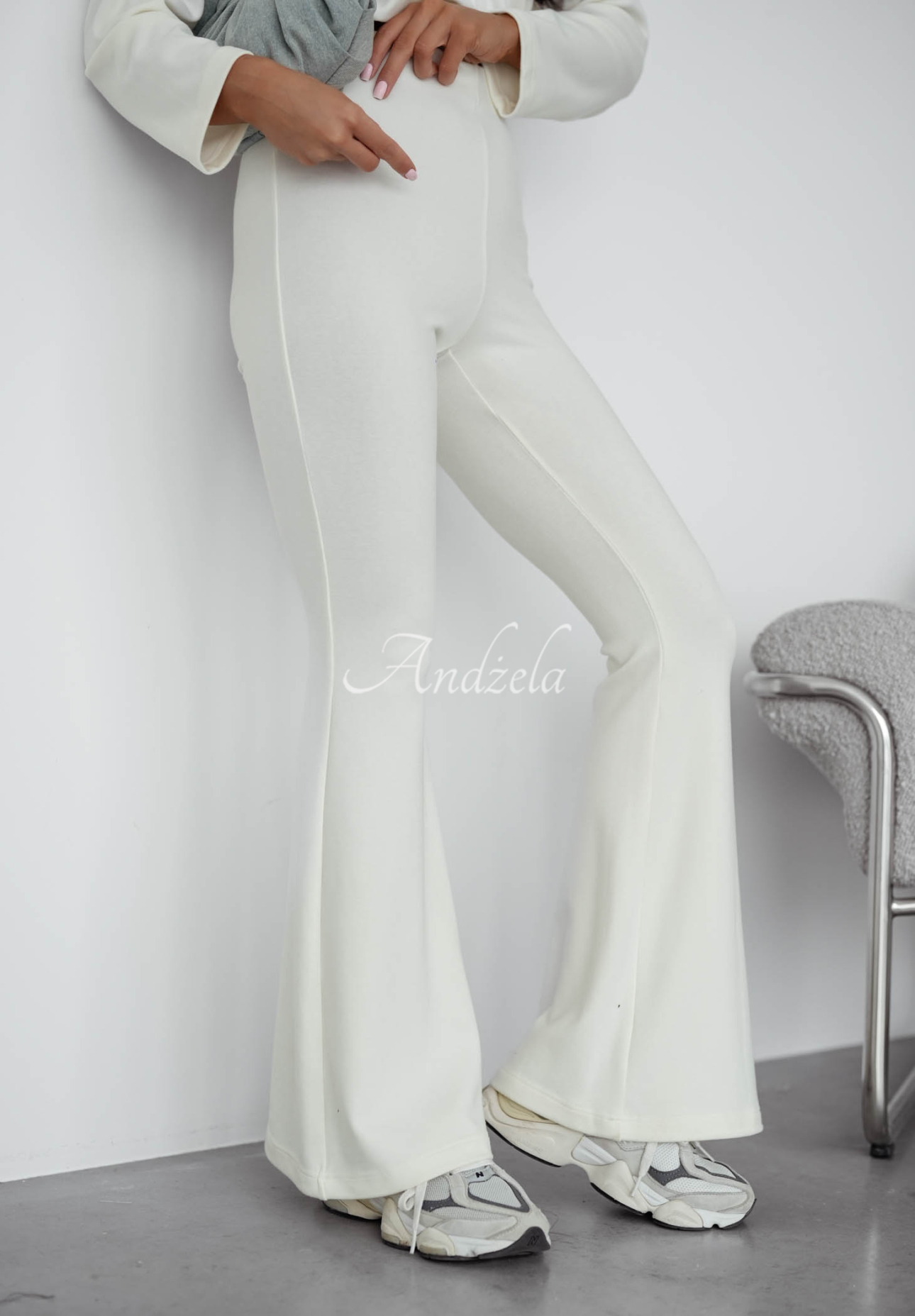 Pantaloni evazați din bumbac Nicole