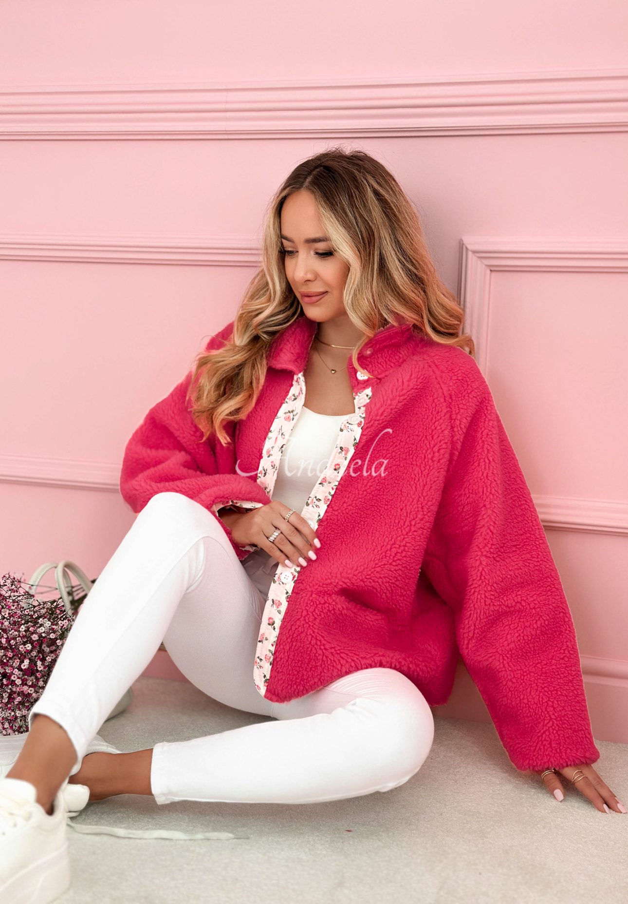 Geacă scurtă din imitație de lână de miel cu căptușeală florală și lână Lilianna