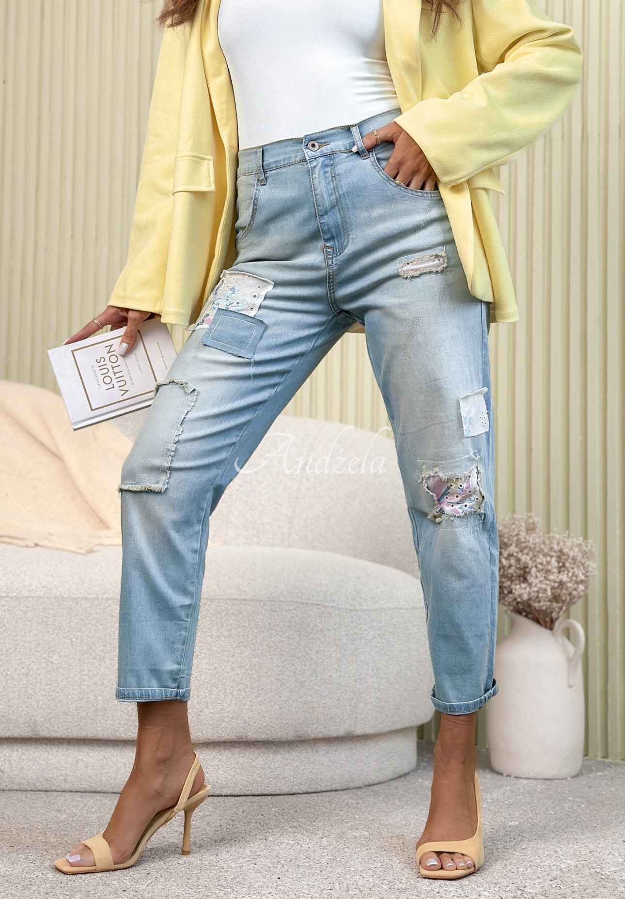 Blugi mom fit cu aplicații In My Spring Era