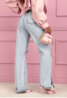 Pantaloni din denim mom fit z przetarciami Ivette albastru deschis