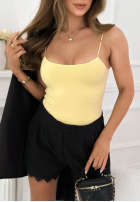 Krótkie eleganckie spodenki z koronką Touch My Body roz