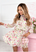 Kwiecista Rochie mini z falbankami i stójką Lavender biało-roz