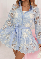 Krótki koronkowy Salopetă z paskiem Bianca albastru azuriu