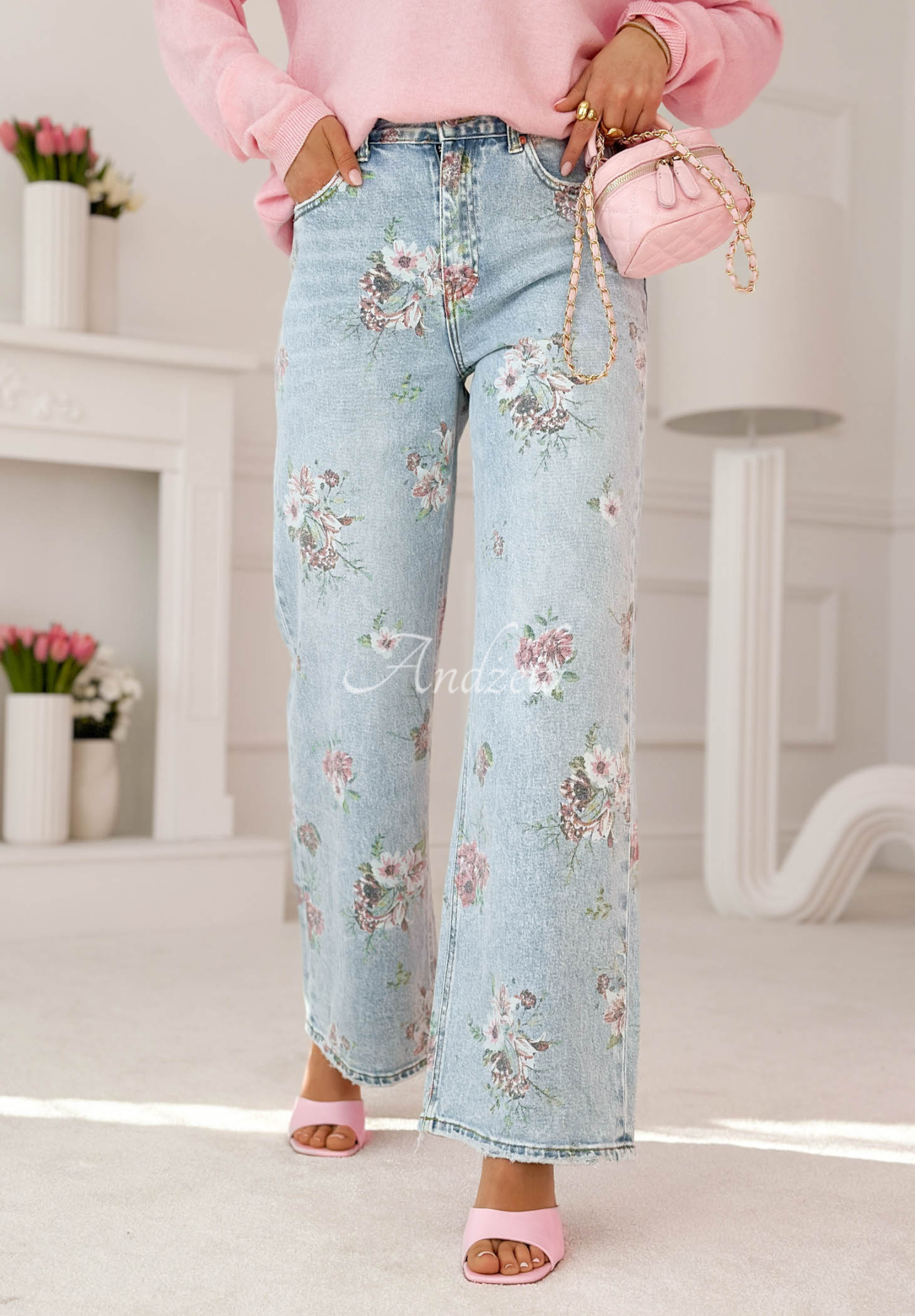 Blugi wide leg cu imprimeu floral Lizzie