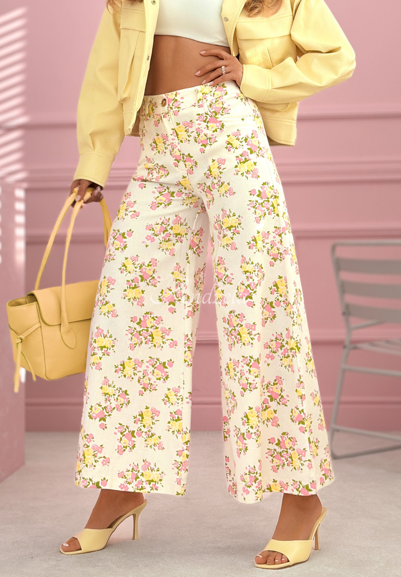 Pantaloni din denim evazați cu flori Flower Vibes