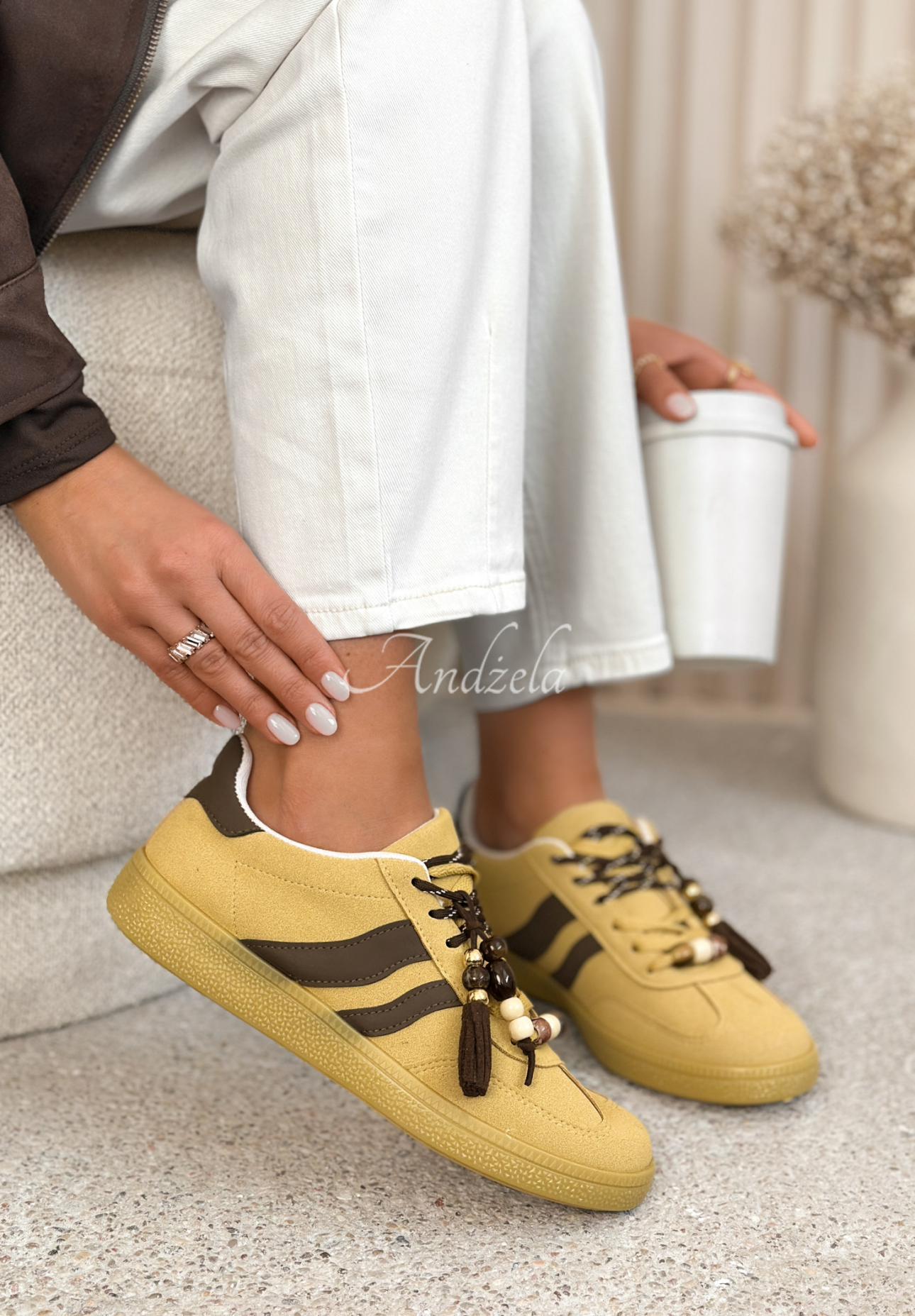 Sneakerși cu mărgele și breloc Chris