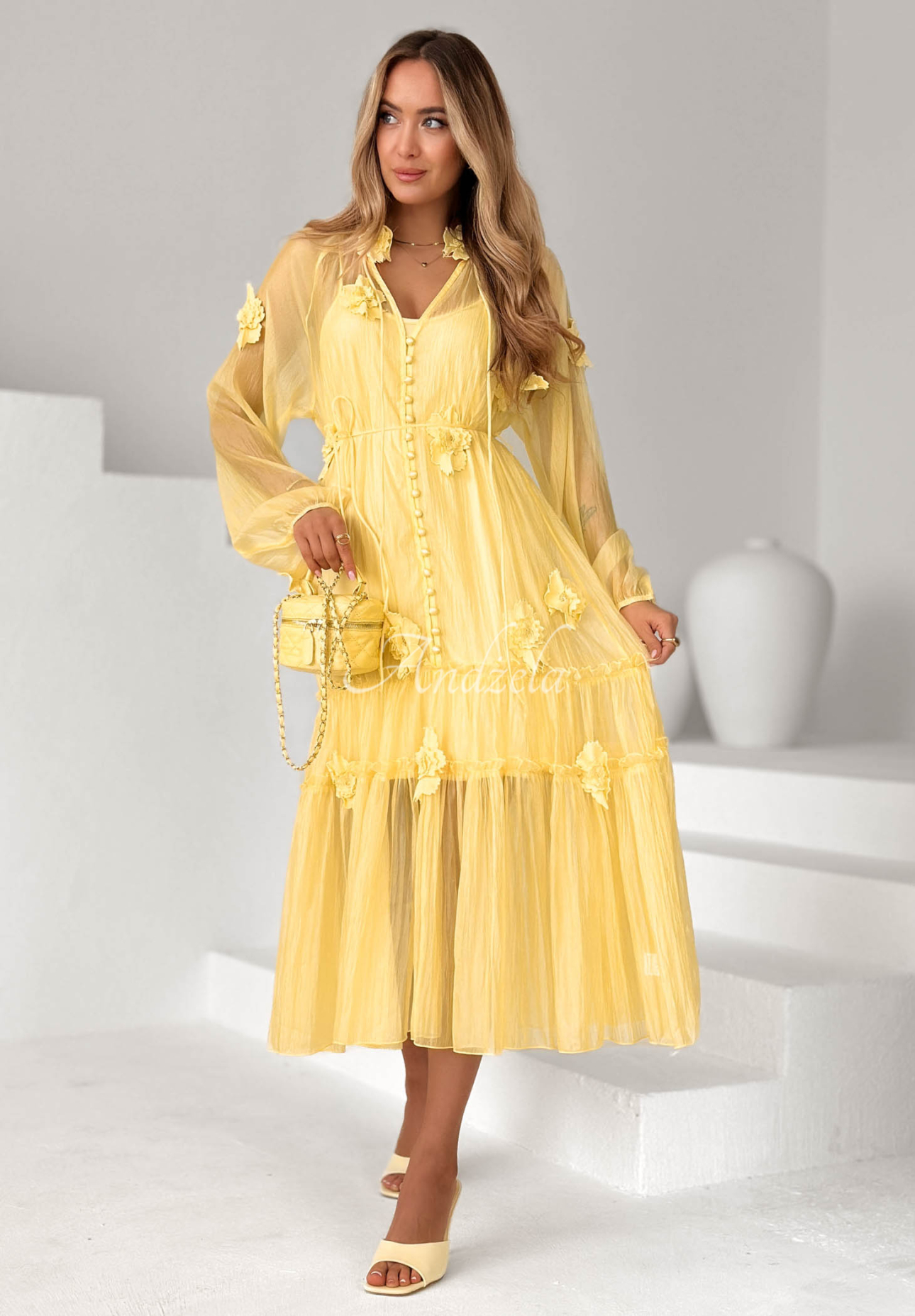 Rochie midi din tencel cu volănașe și flori Isenelle