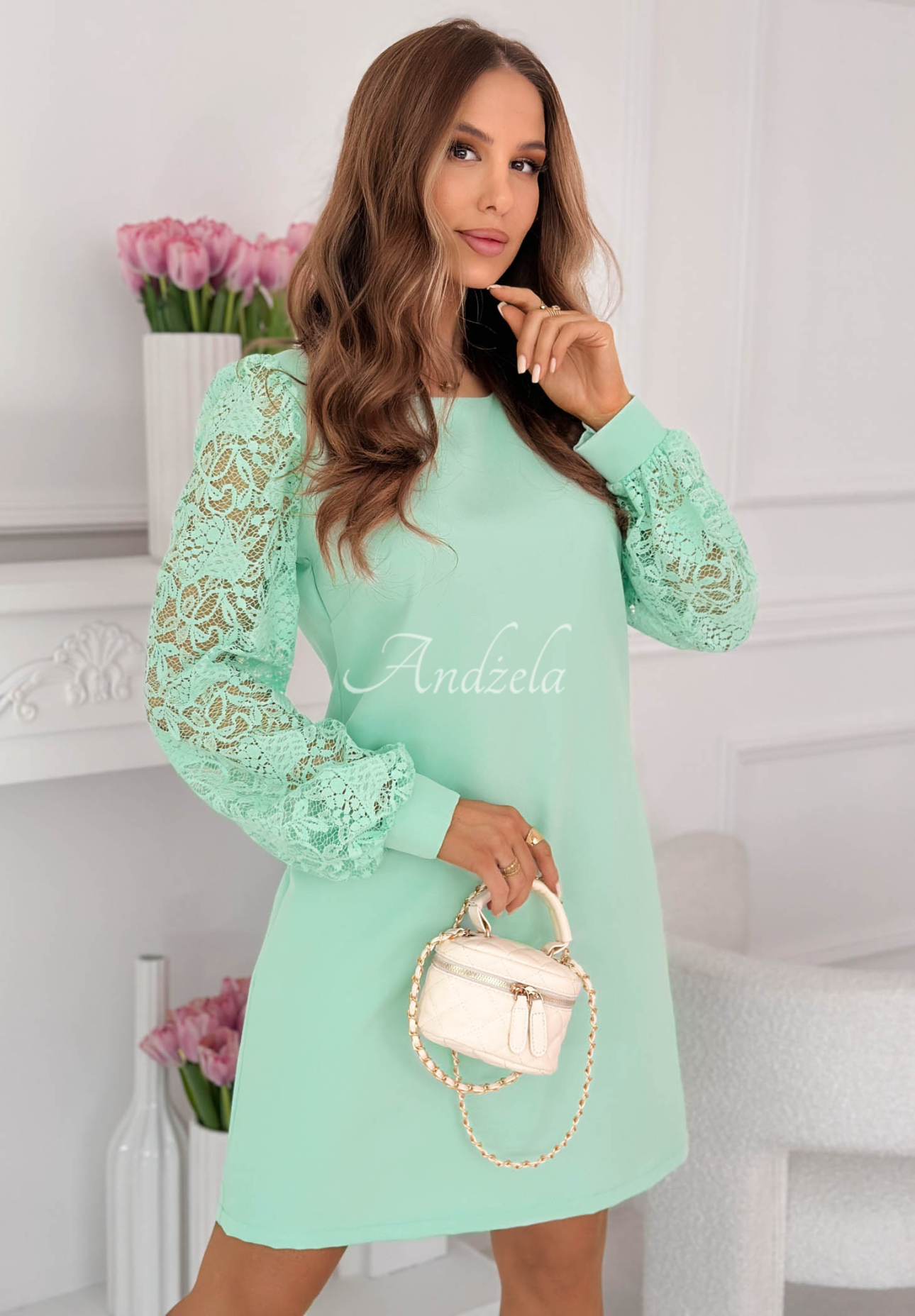 Rochie cu mâneci din dantelă Daniela