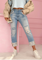 Pantaloni din denim mom fit z naszywkami Come Back Again albastru deschis
