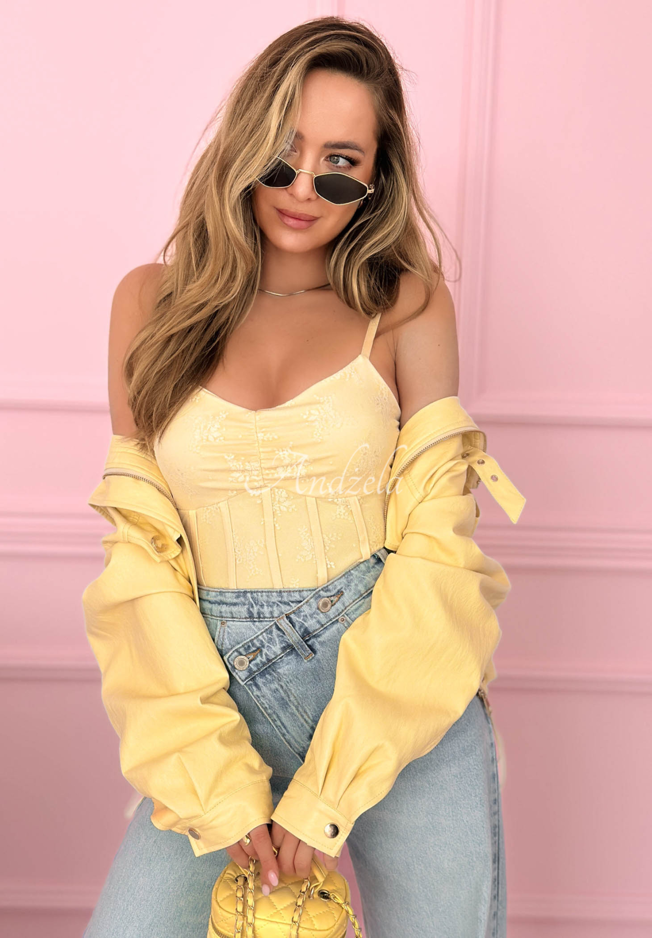 Top         tip corset cu bretele Hello Beautiful