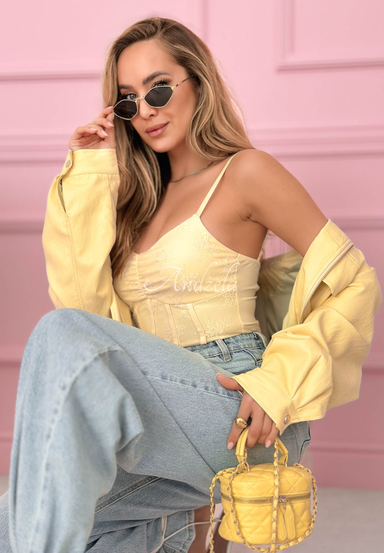 Top         tip corset cu bretele Hello Beautiful