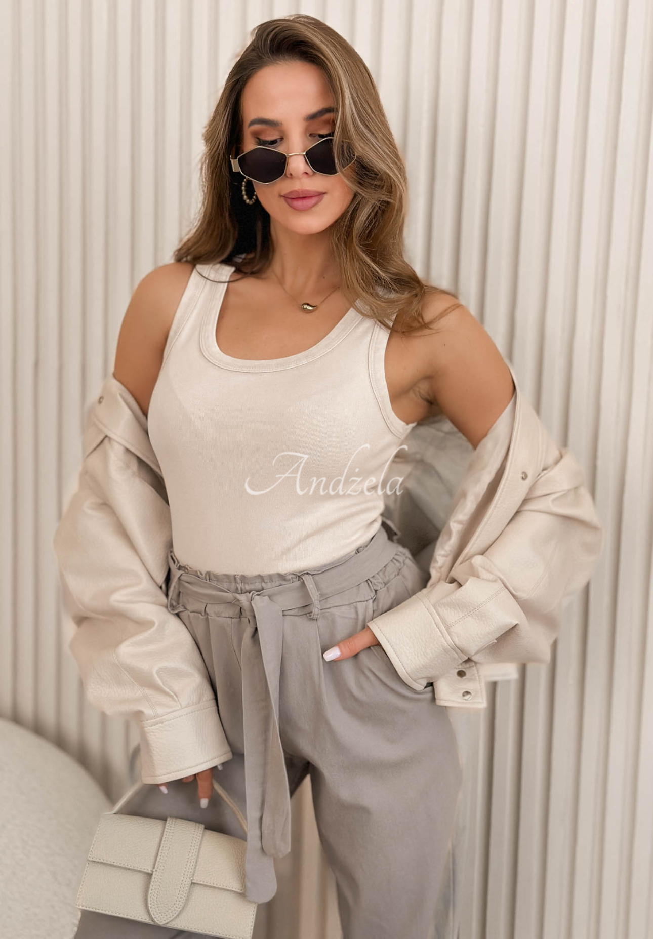 Top                             din bumbac cu decolteu Sunny Palm