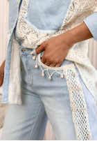 Pantaloni din denim mom fit z koronką Helio albastru deschis