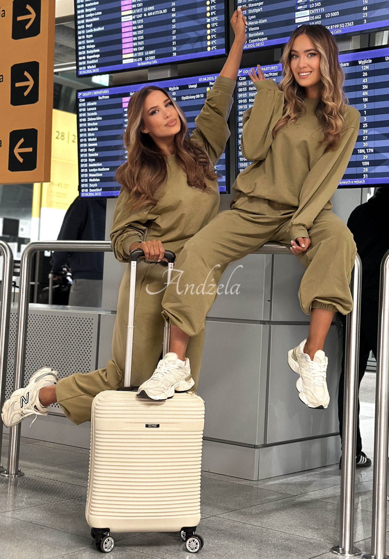 Set de trening din bumbac hanorac și pantaloni Viva Oliva