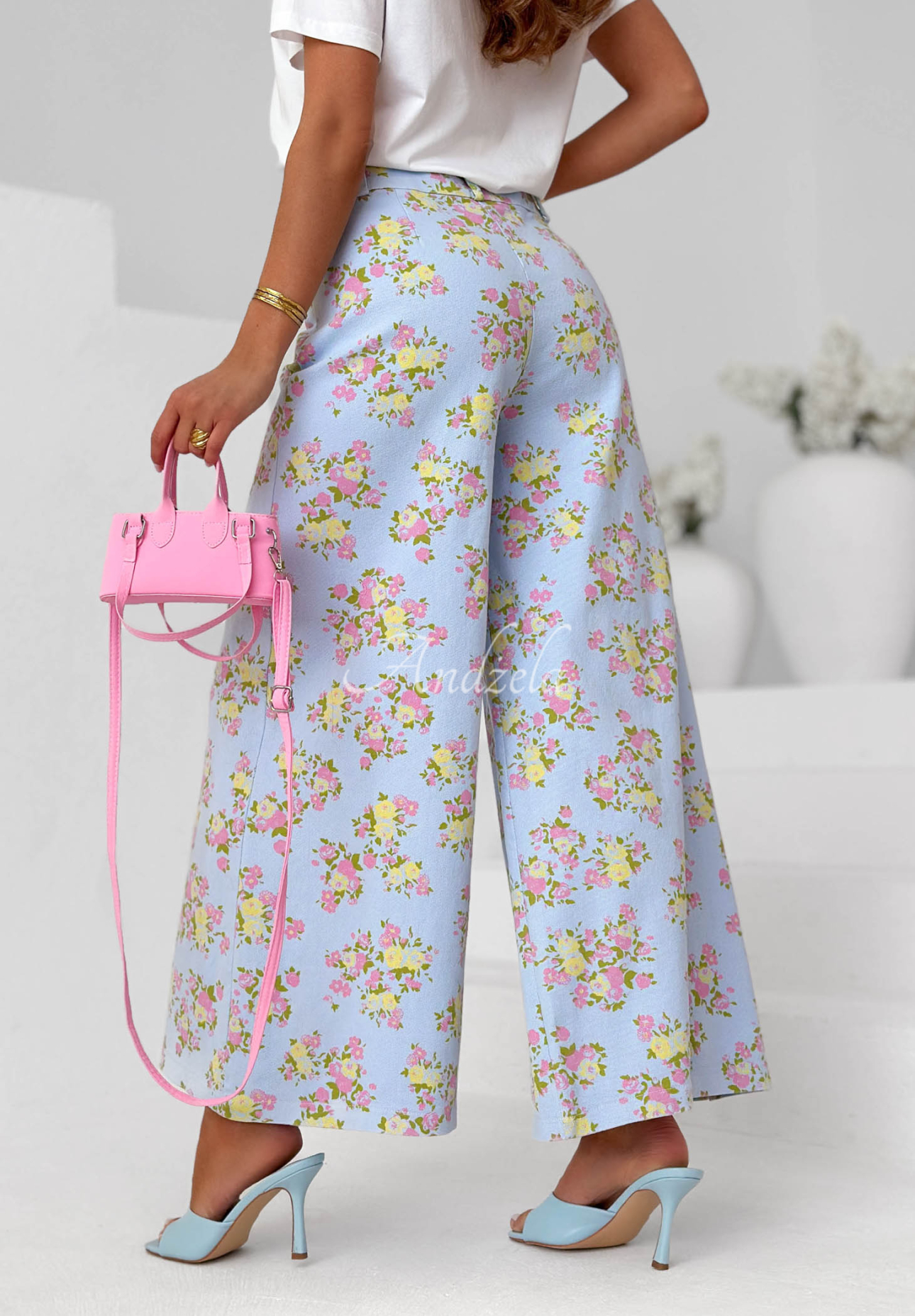 Blugi tip wide leg cu imprimeu floral Flower Vibes