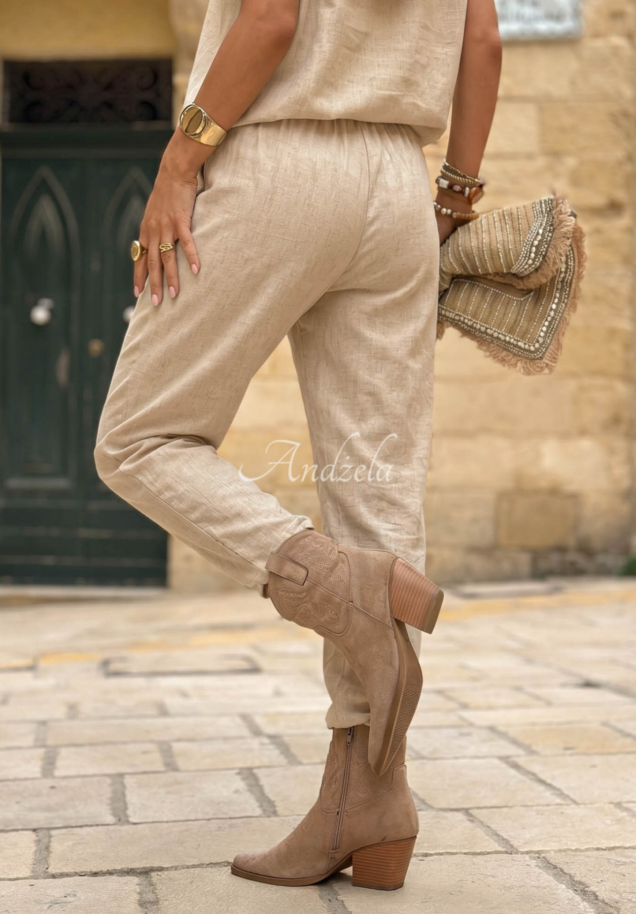 Set din in cu bluză cu decolteu și pantaloni City Safari