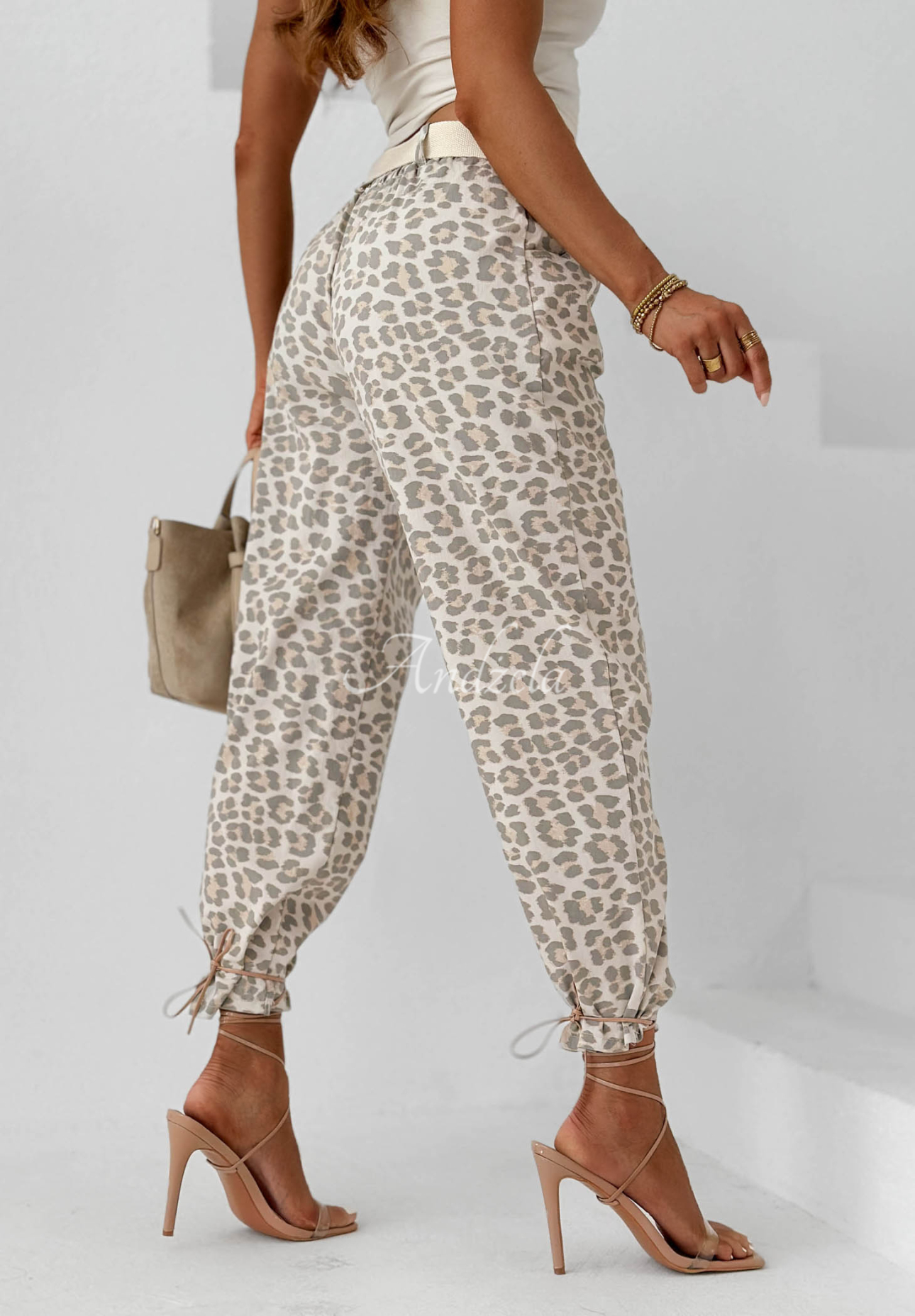 Pantaloni din viscoză cu curea imprimeu leopard Tropical Trip