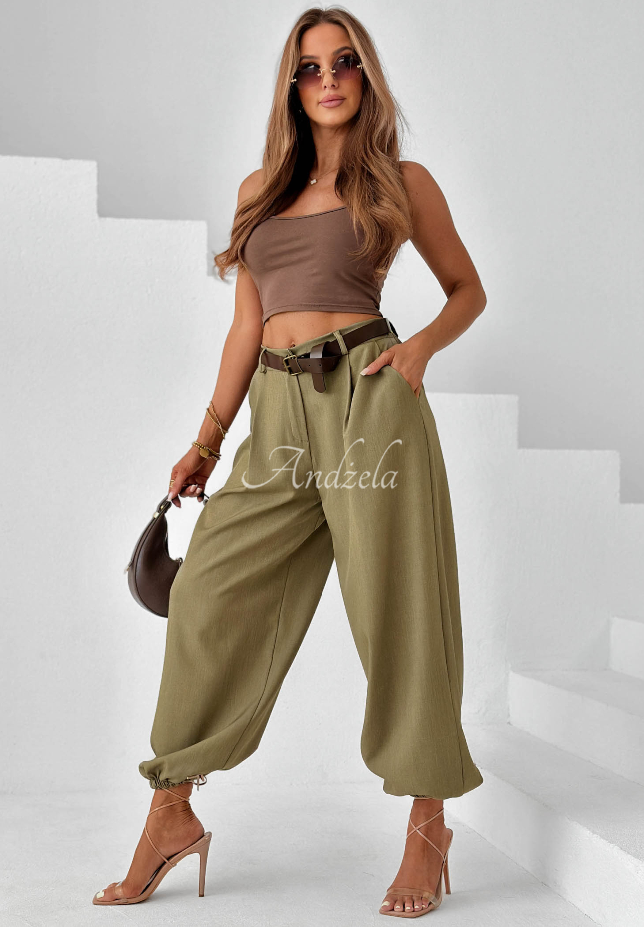 Pantaloni eleganți tip jogger cu curea Desert City