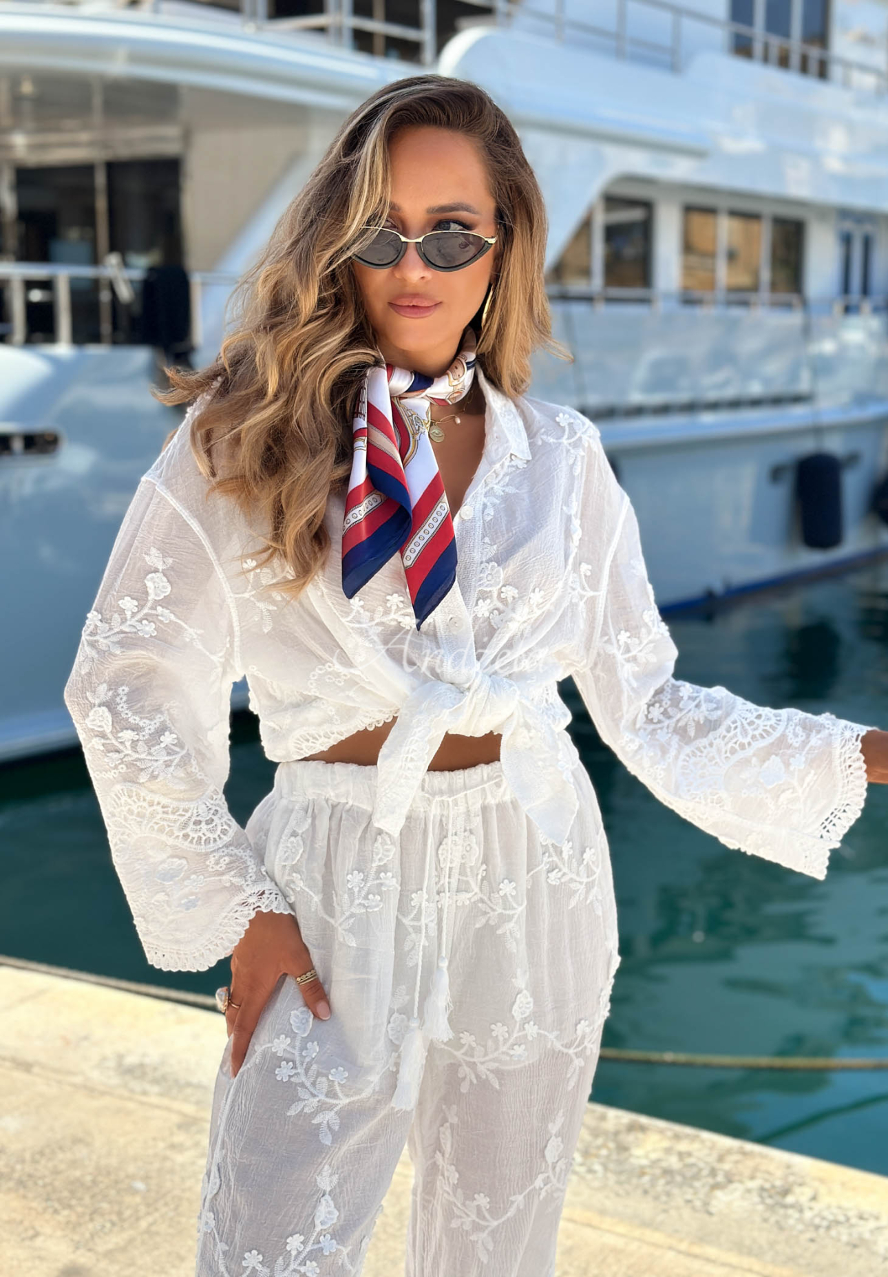 Set brodat din bumbac cămașă și pantaloni boho Capri Holiday