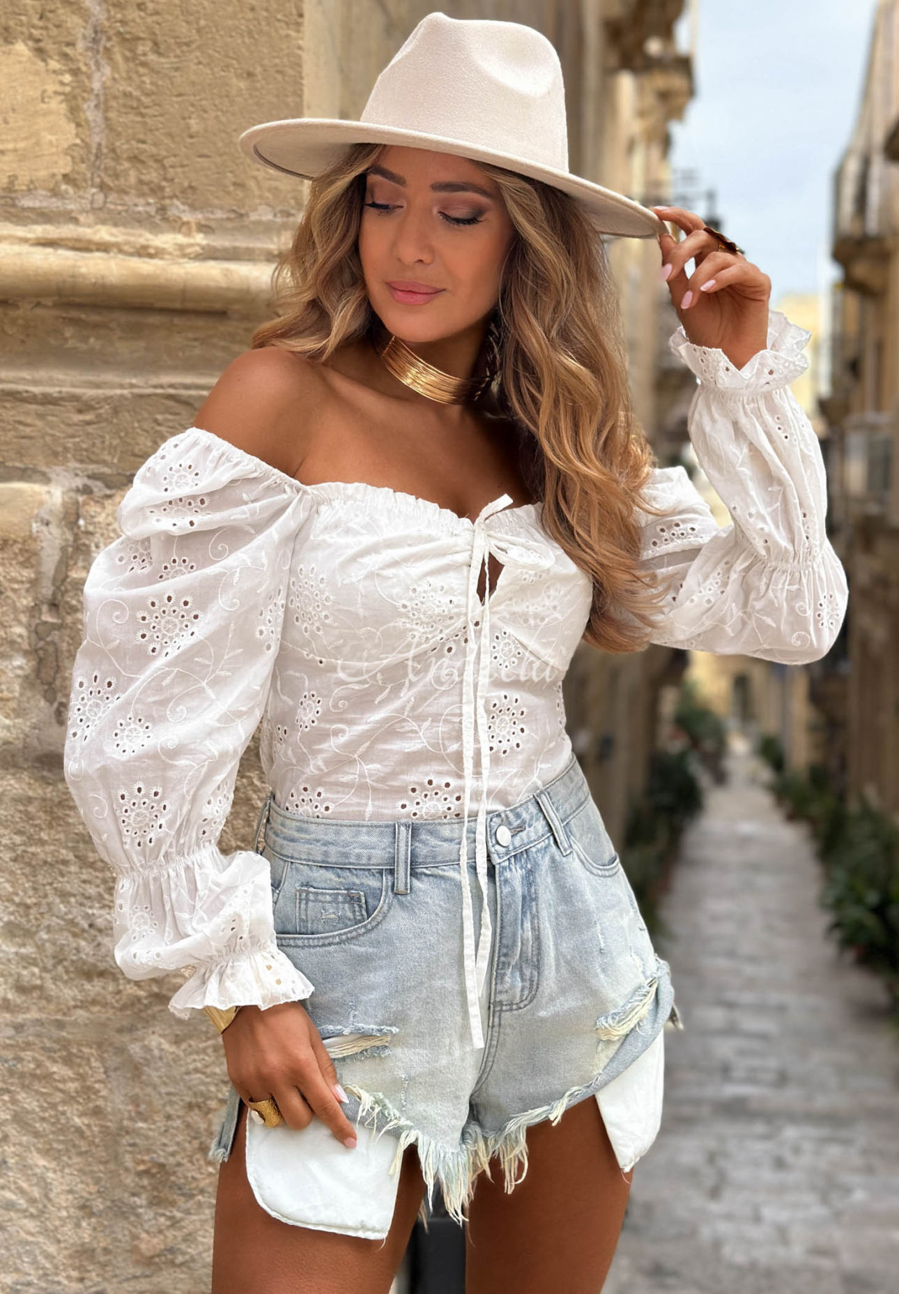Bluză scurtă ajurată din bumbac cu mâneci bufante boho Sea Kiss