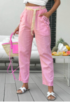 Pantaloni mom fit z paskiem i koronką Flora Villa galbenă