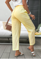 Pantaloni mom fit z paskiem i koronką Flora Villa galbenă