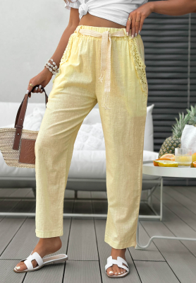 Pantaloni mom fit din in cu curea și dantelă Flora Villa