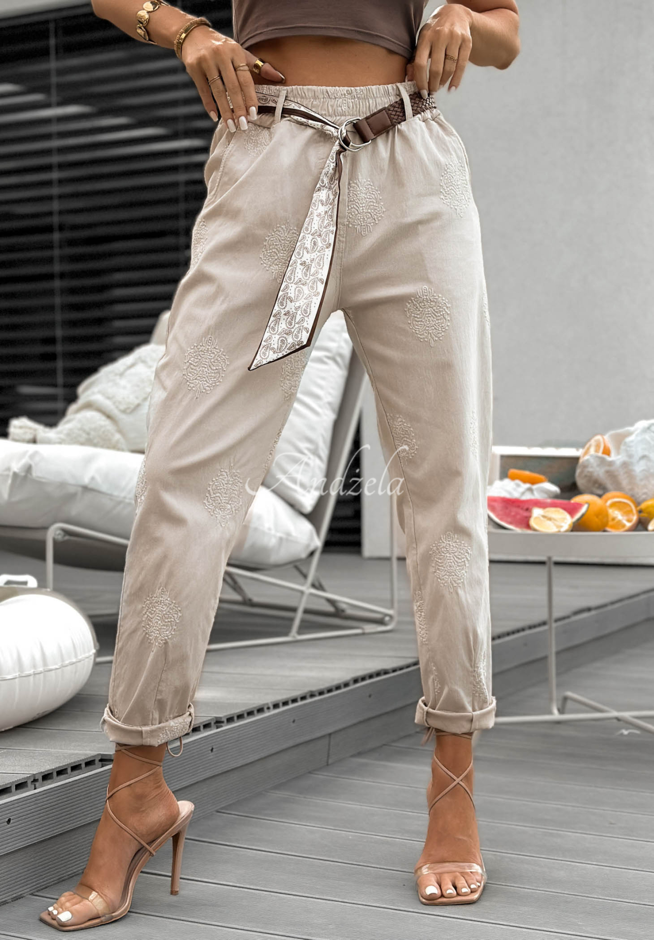 Pantaloni mom fit din material cu broderii și viscoză Your Way