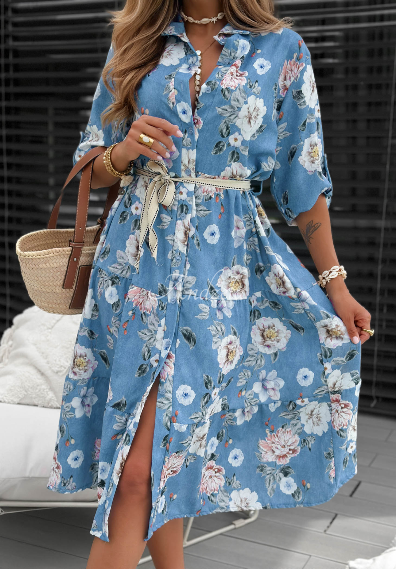 Rochie midi tip cămașă din viscoză cu flori și curea La Florita