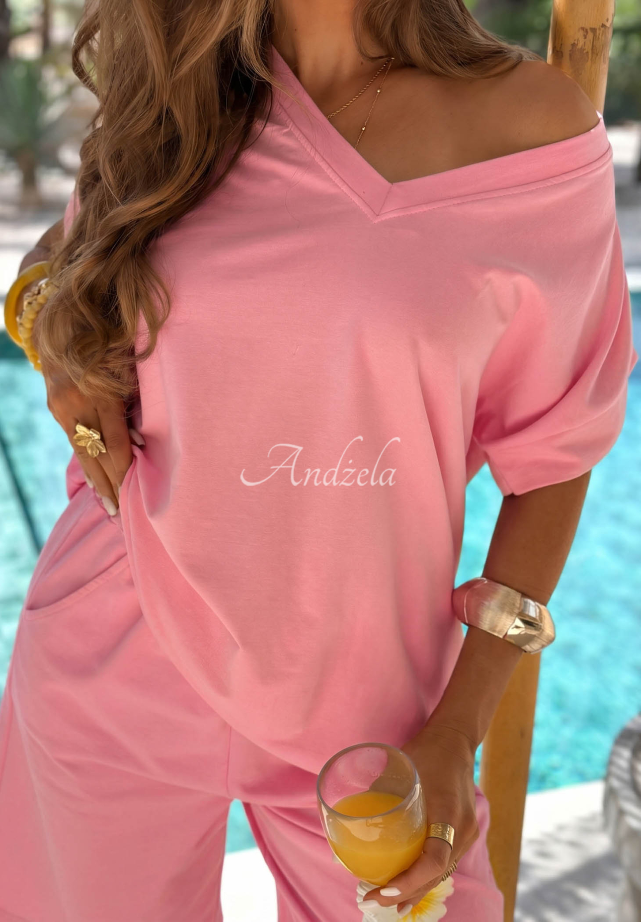 Set din bumbac cu tricou cu decolteu și pantaloni scurți sport Manella