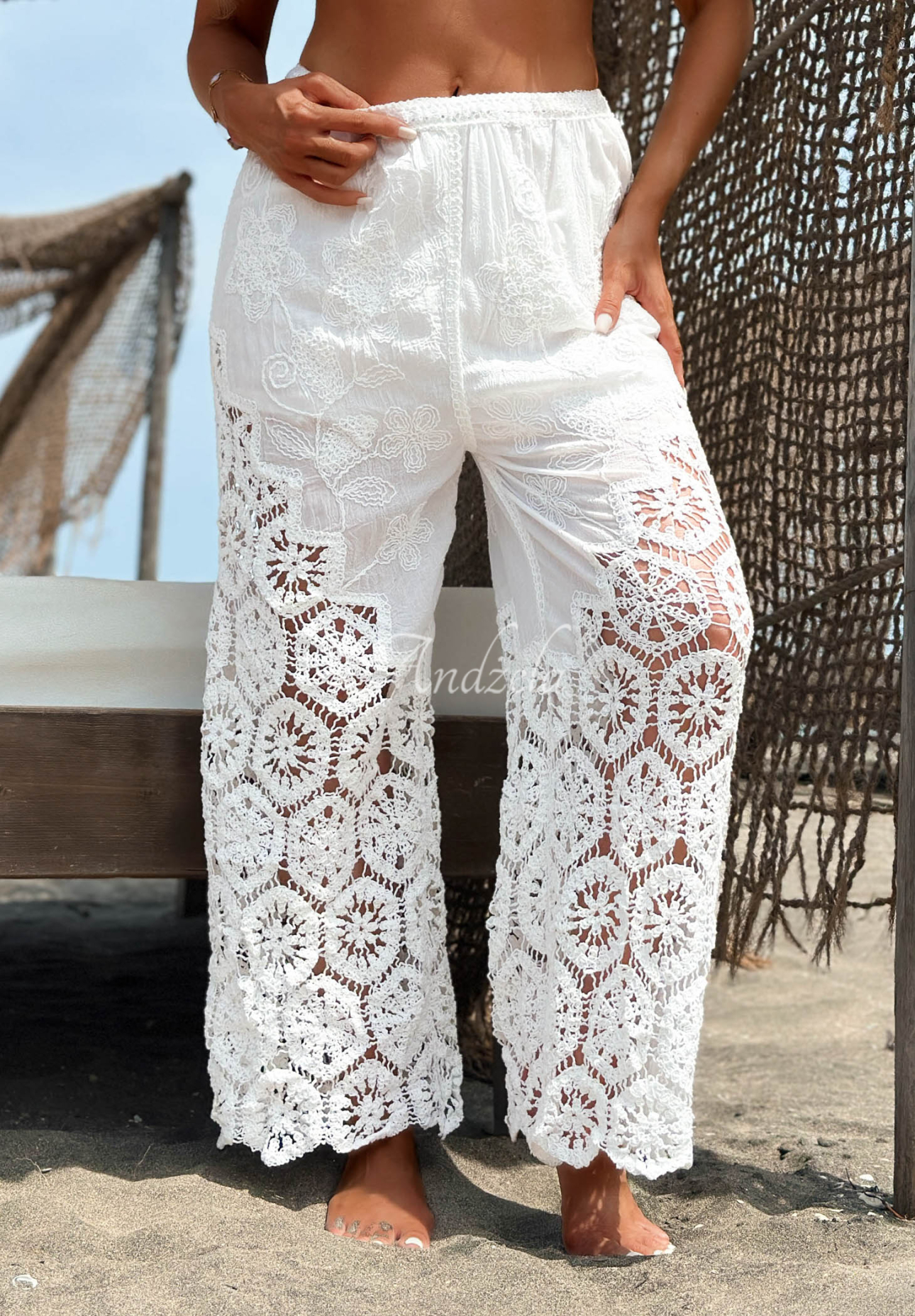 Pantaloni wide leg ajurați din bumbac cu dantelă boho La Costa