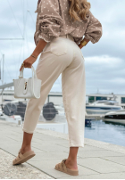 Pantaloni din denim mom fit z paskiem Desert Avenue jasnobeżowe